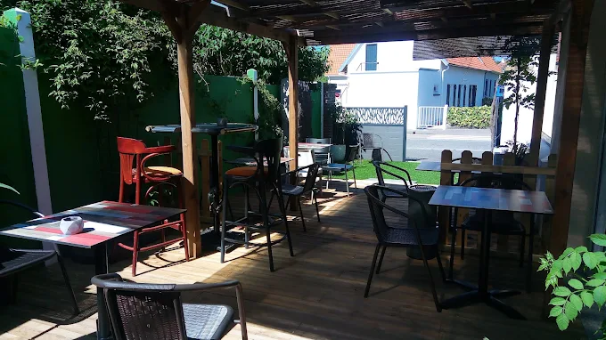Terrasse extérieure de L'Hippocampe